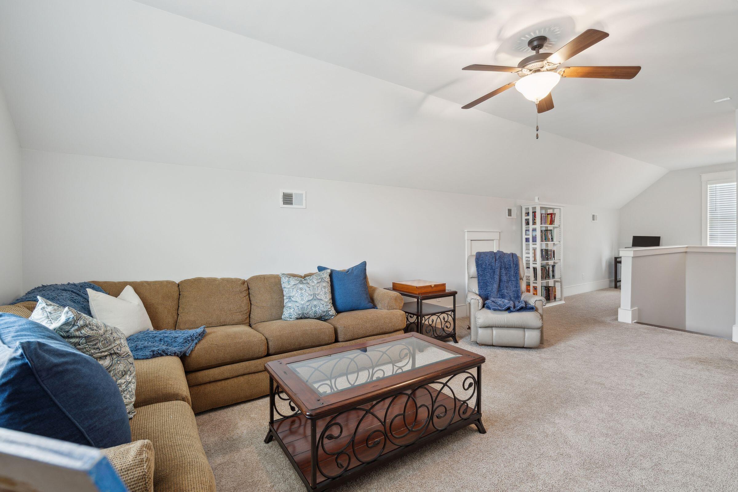 1465 Gunnison Street