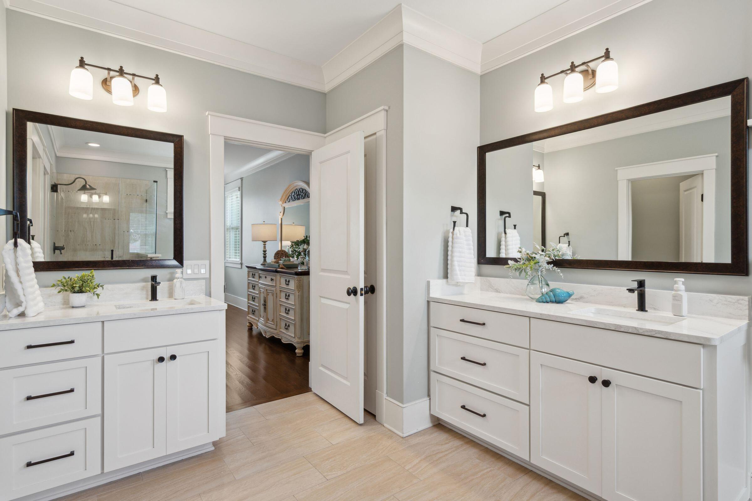 1465 Gunnison Street