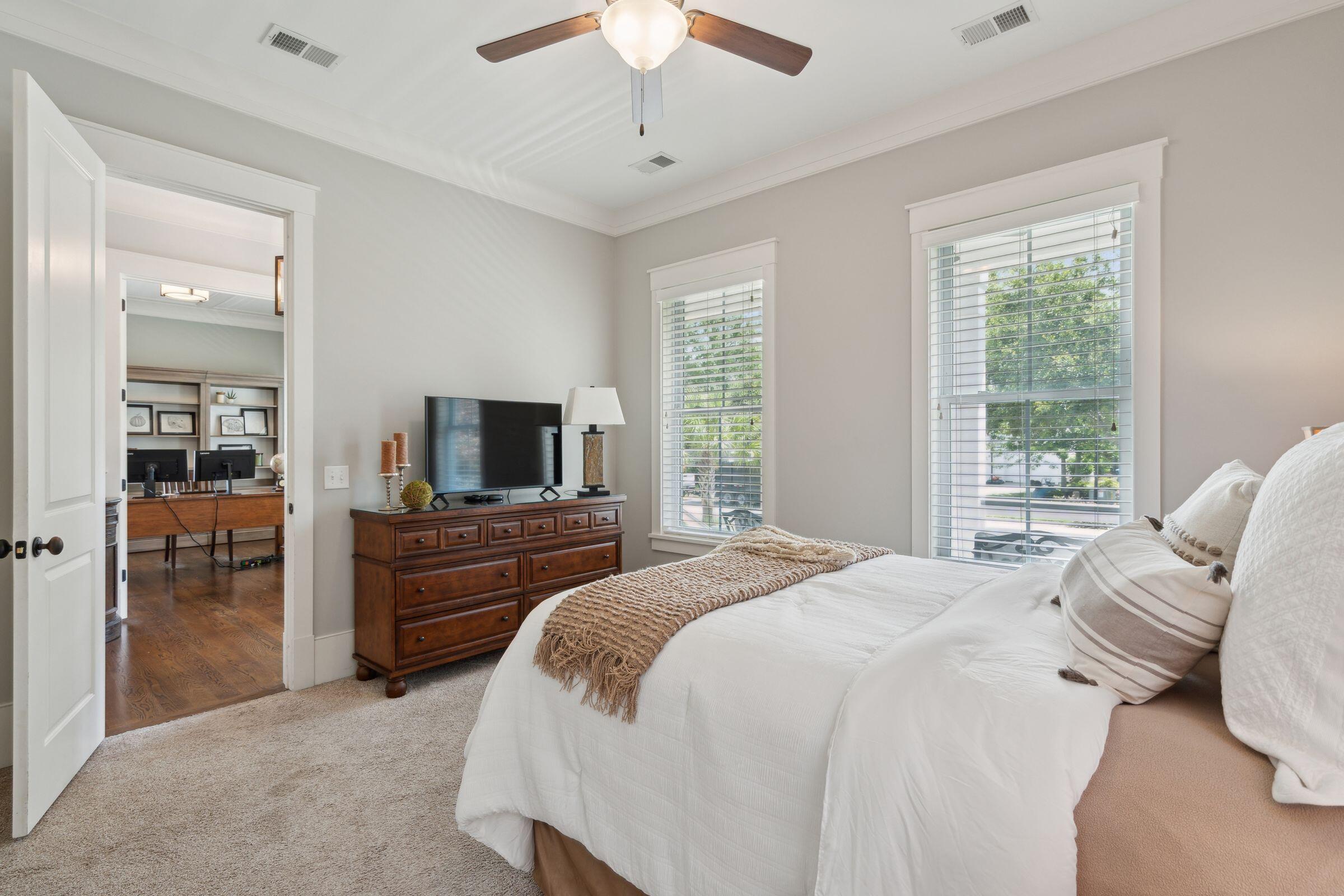 1465 Gunnison Street