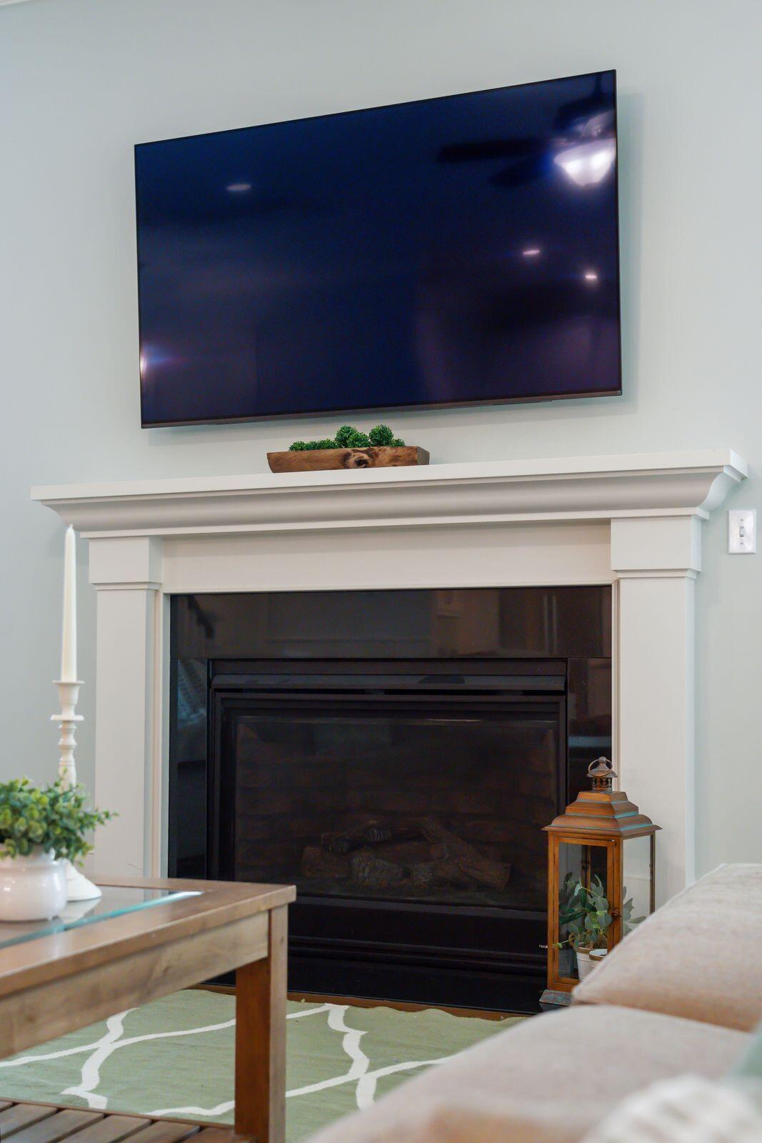 1465 Gunnison Street