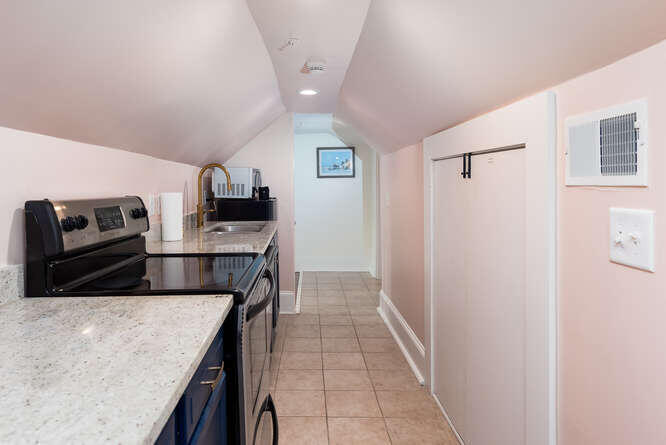 171 Spring Street Unit: Abc