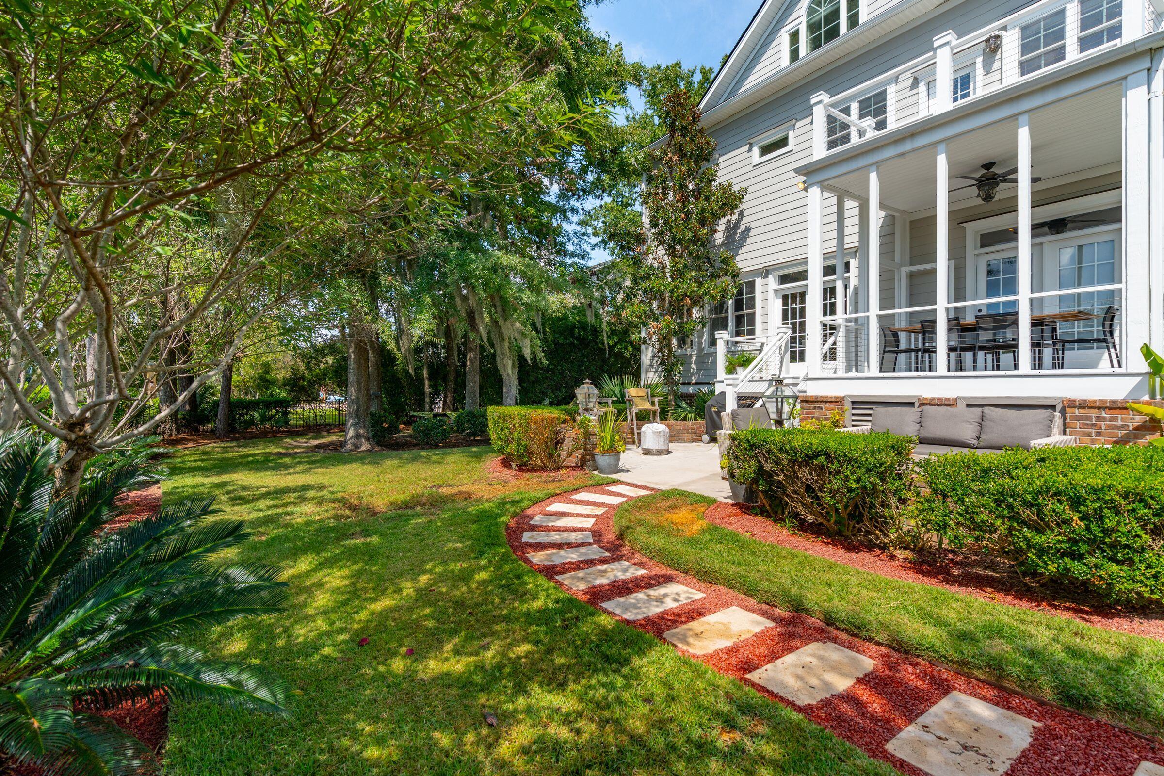 1524 Rivertowne Country Club Drive