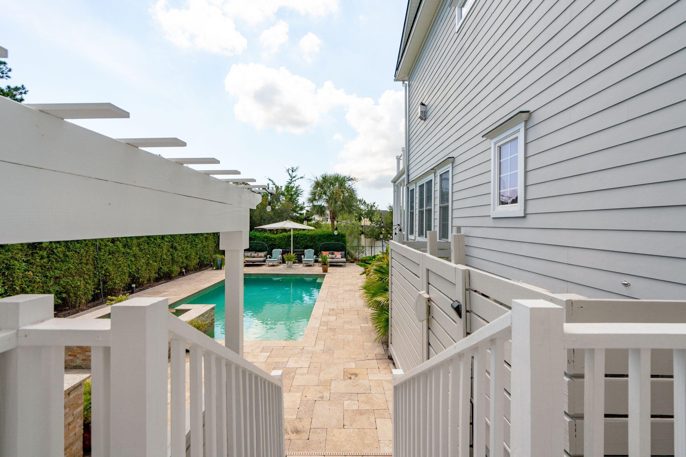 1524 Rivertowne Country Club Drive