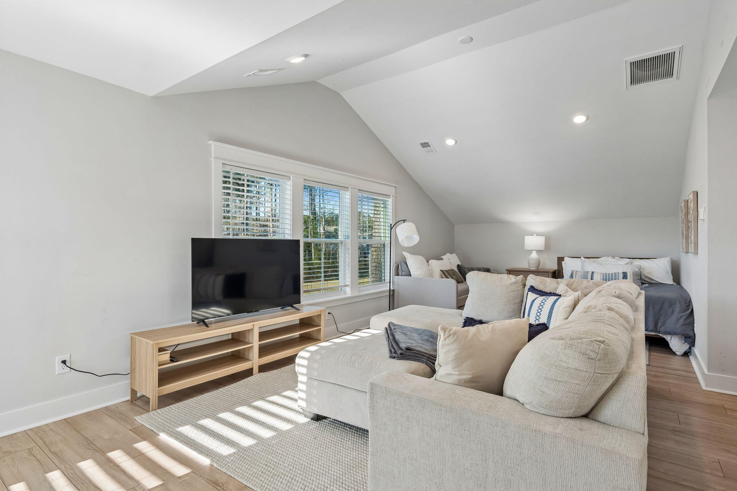 3571 Clambank Drive