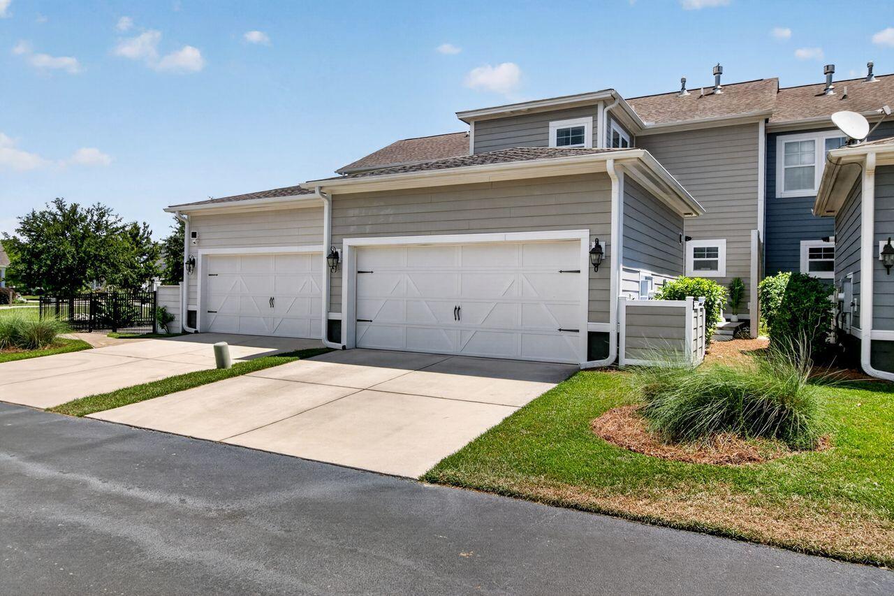 3413 Fairwater Place
