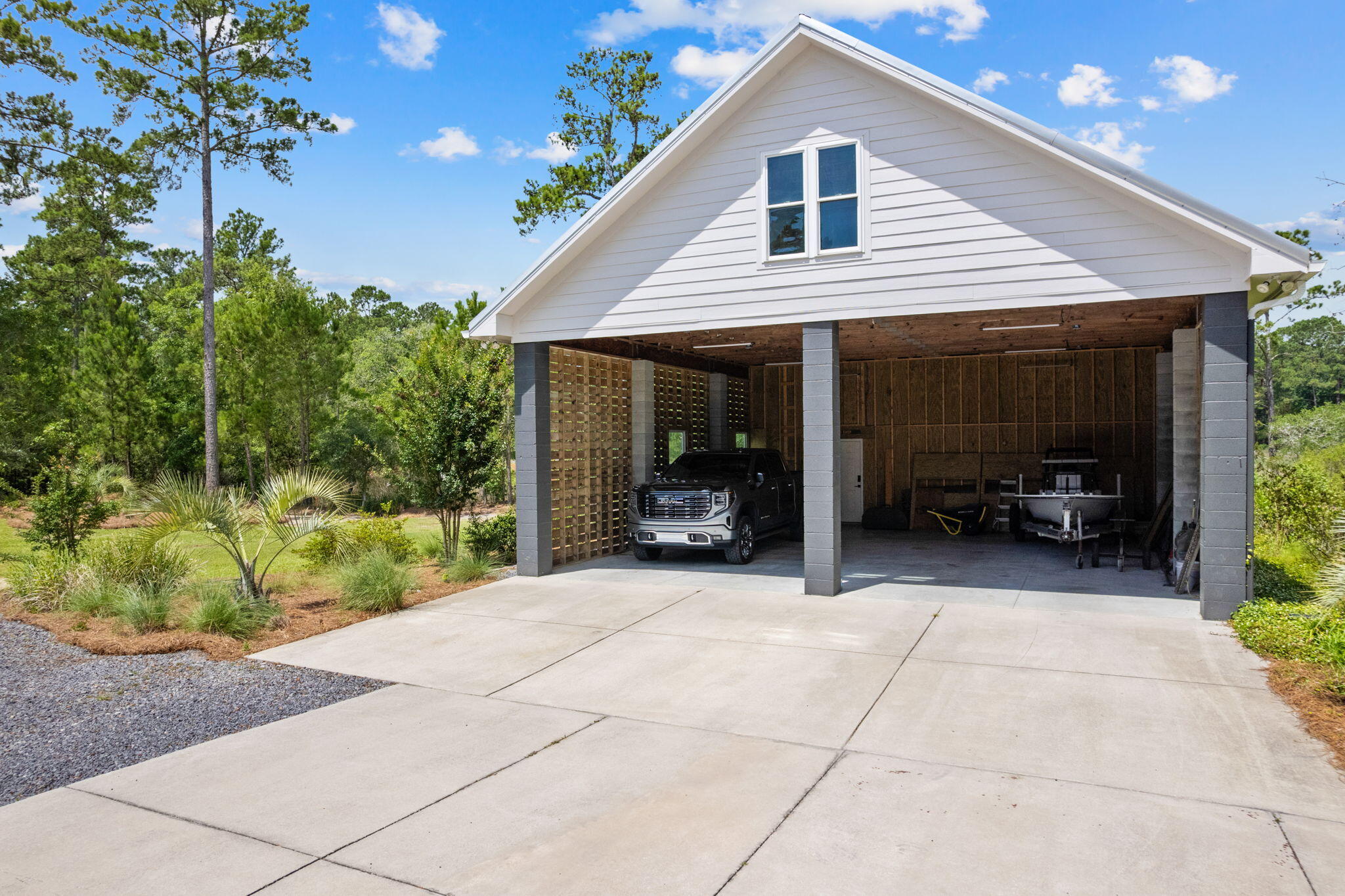 660 Broadmarsh Road, McClellanville