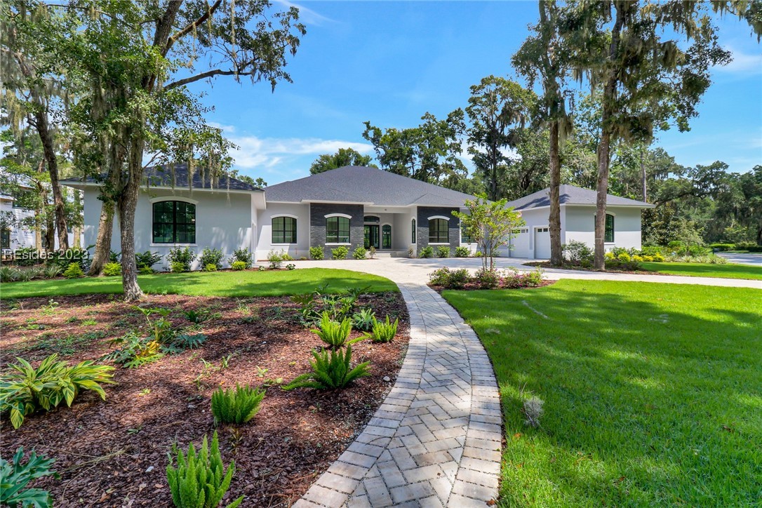 40 Oak Tree Road