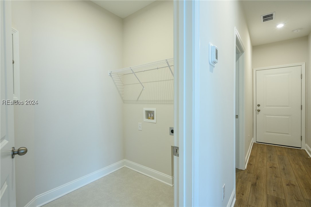 443 Aurora Way