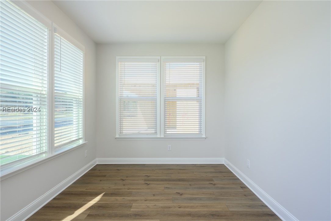 443 Aurora Way