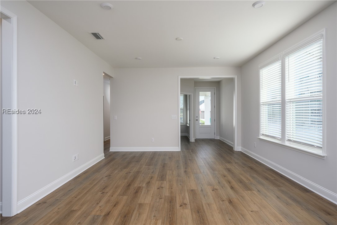 443 Aurora Way