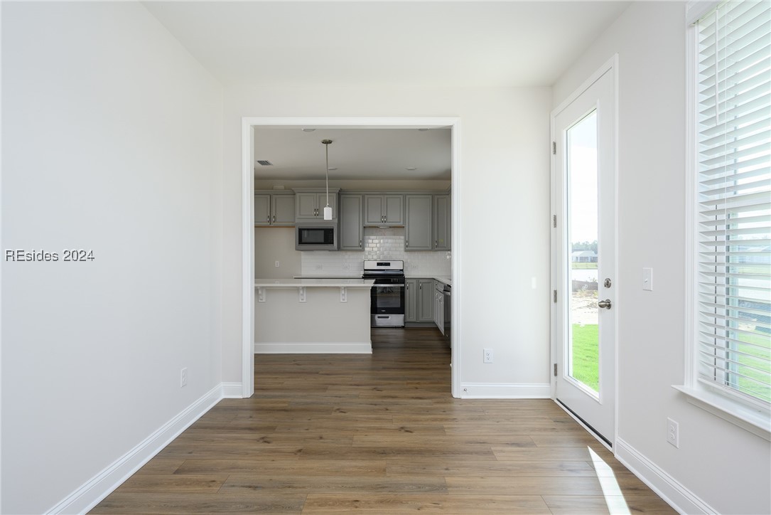 443 Aurora Way