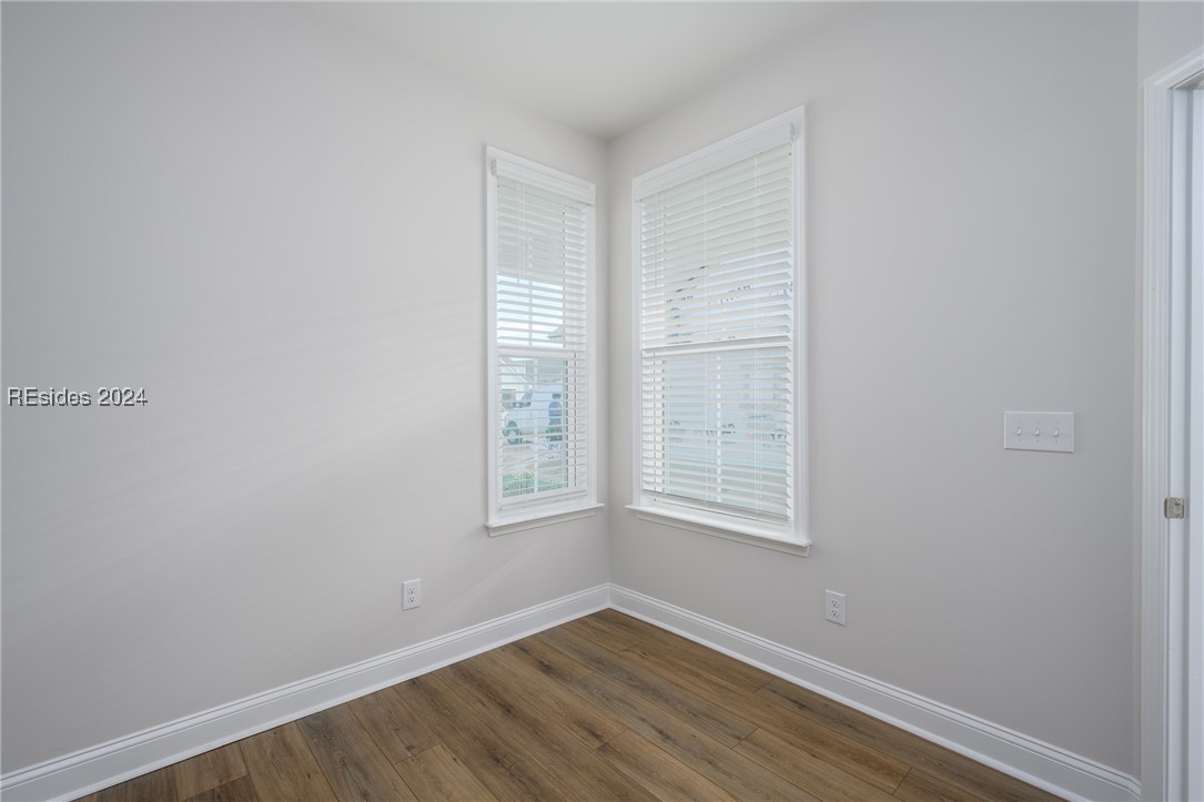 443 Aurora Way