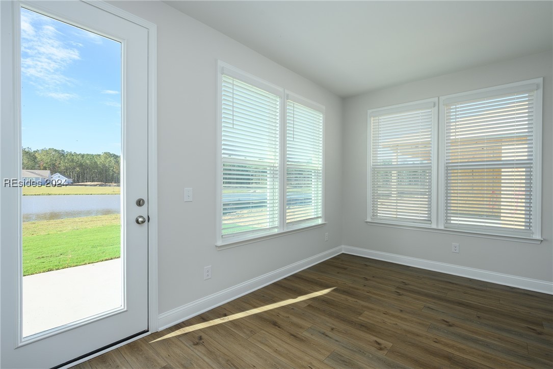 443 Aurora Way