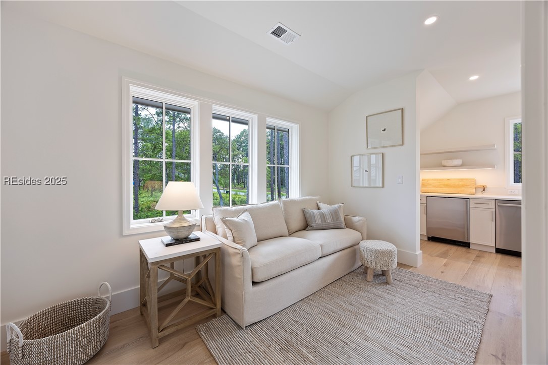 41 Amaranth Road