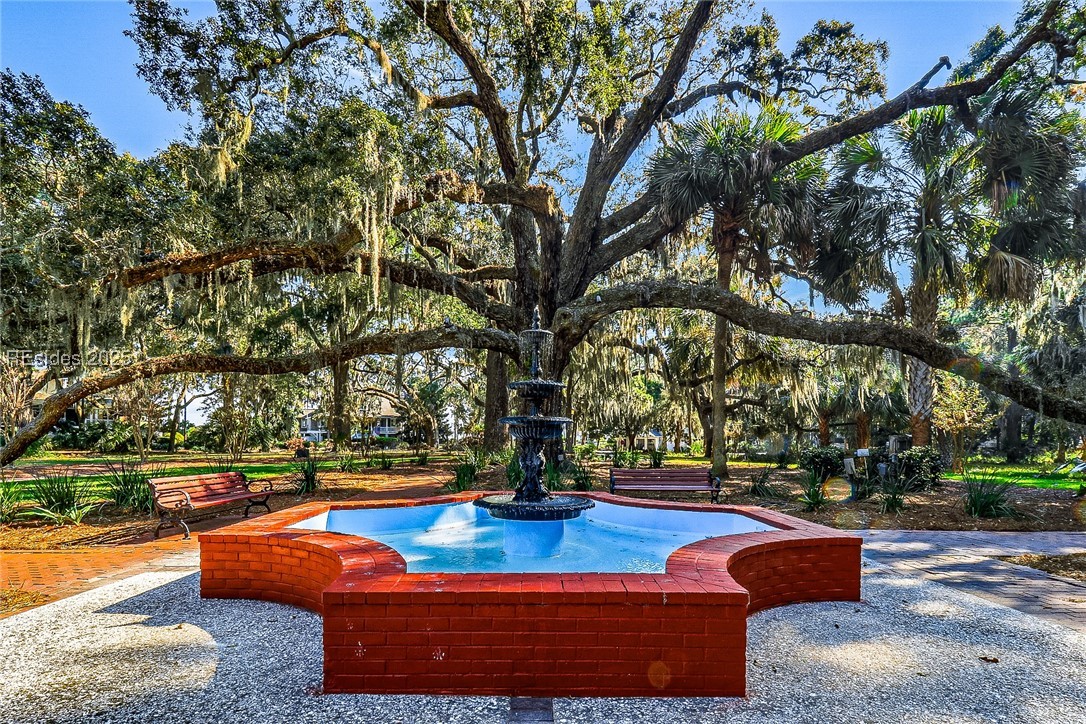 12 Lake Ridge Court
