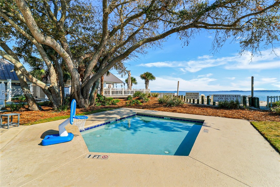 12 Lake Ridge Court