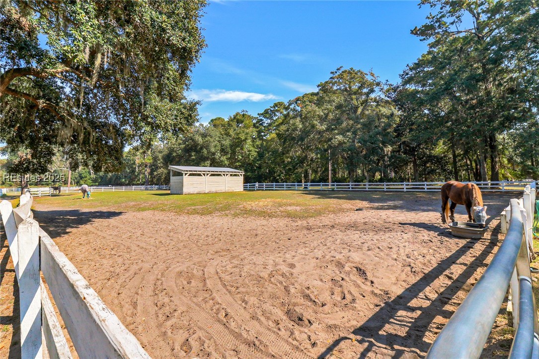 12 Lake Ridge Court