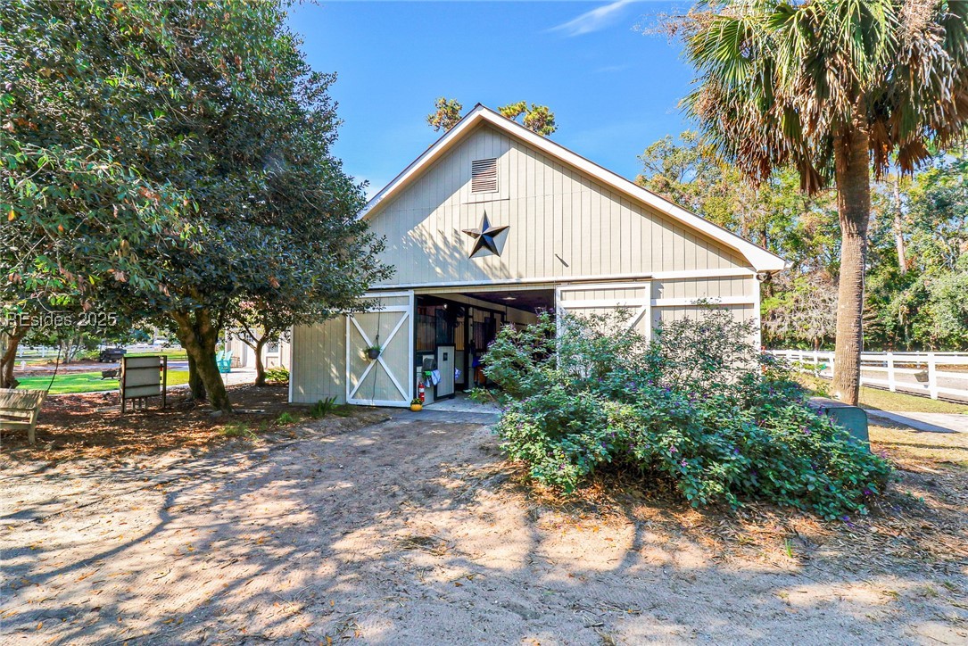 12 Lake Ridge Court