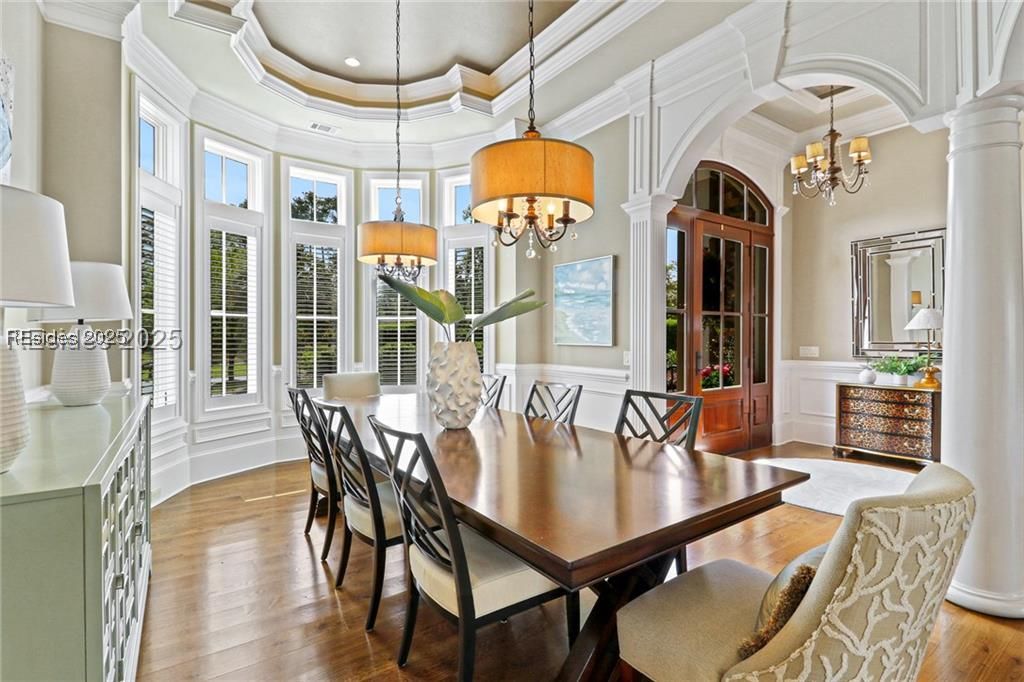 8 York Circle