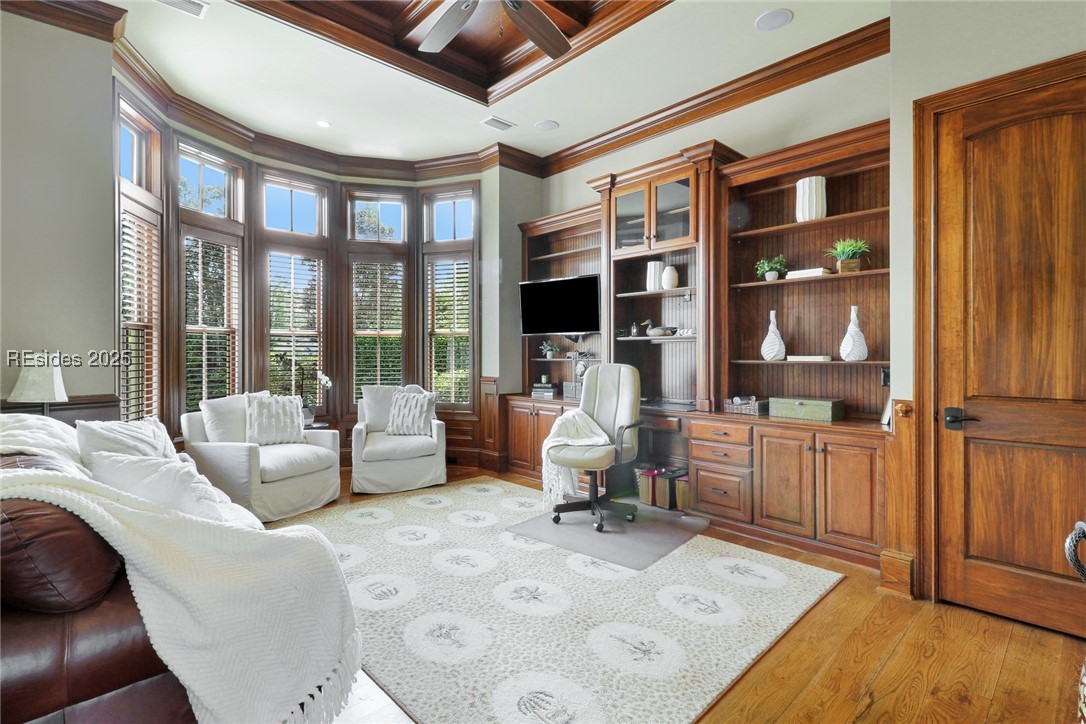 8 York Circle