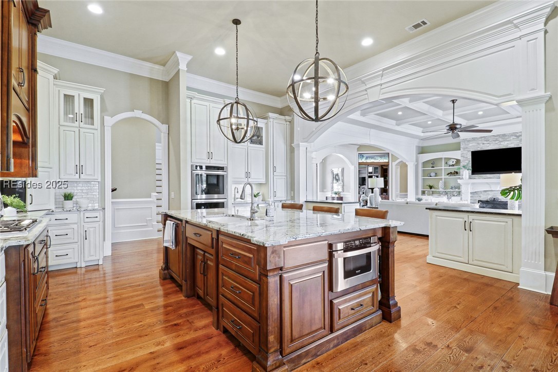 8 York Circle