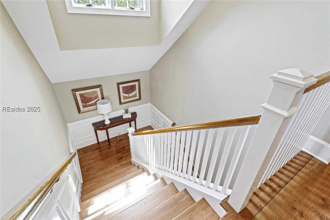 8 York Circle