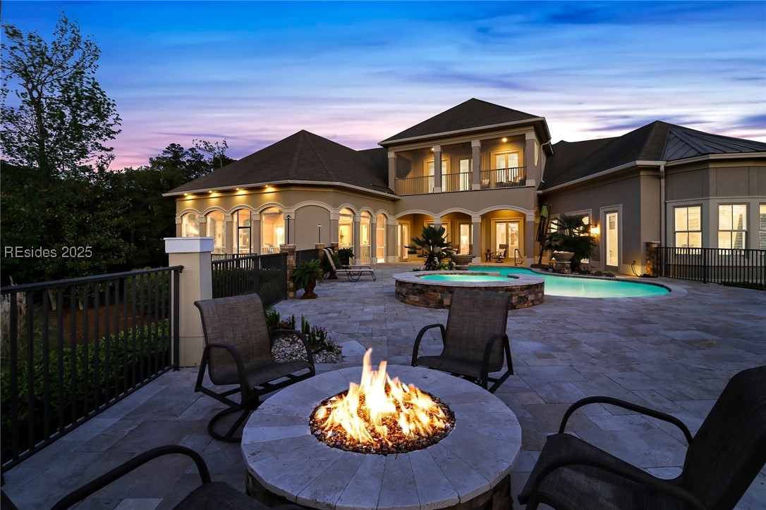 8 York Circle