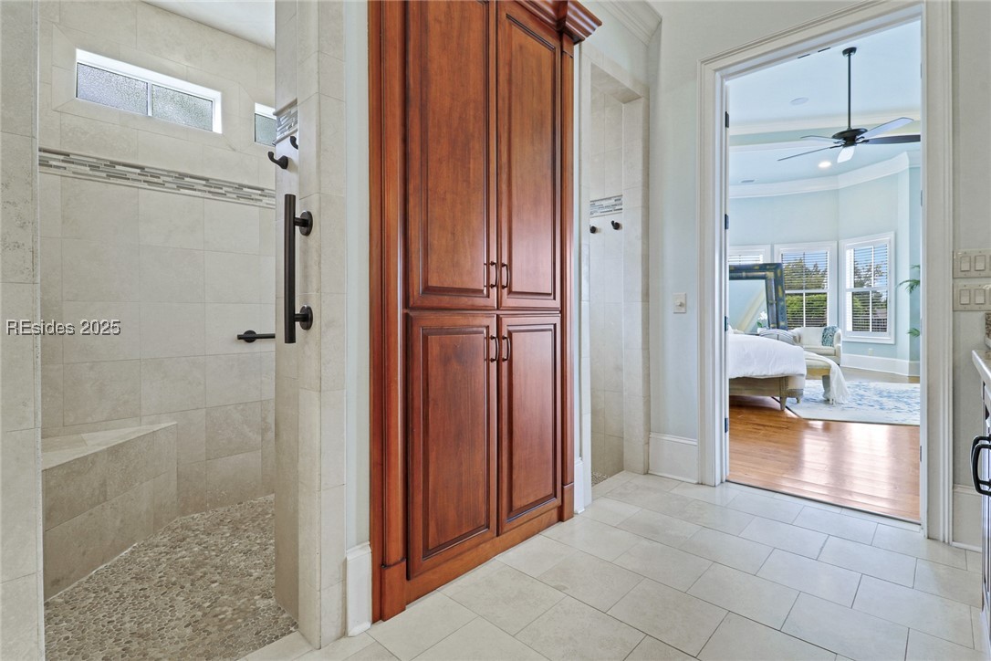 8 York Circle