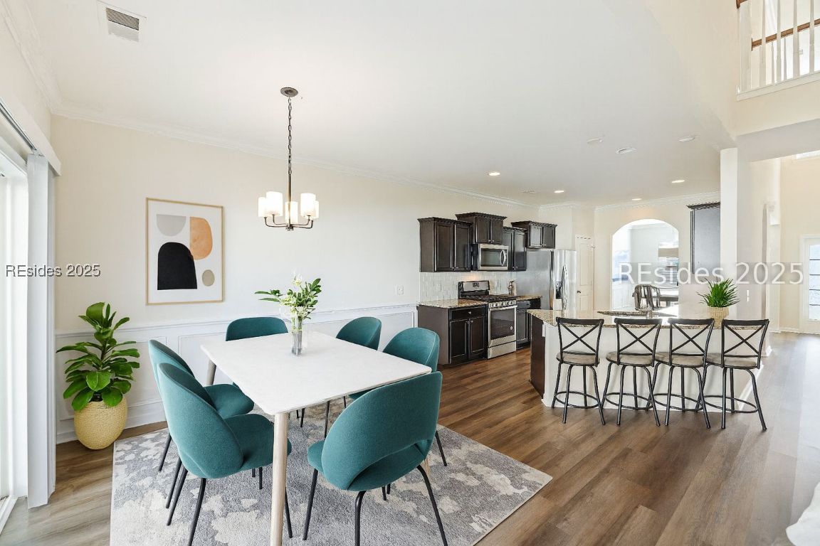 10 Benton Circle