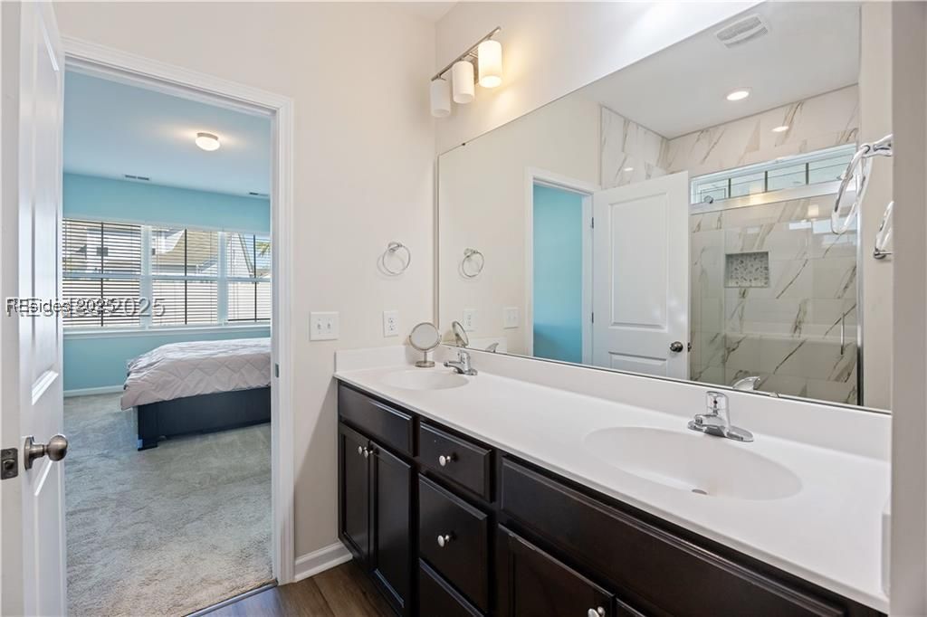 10 Benton Circle