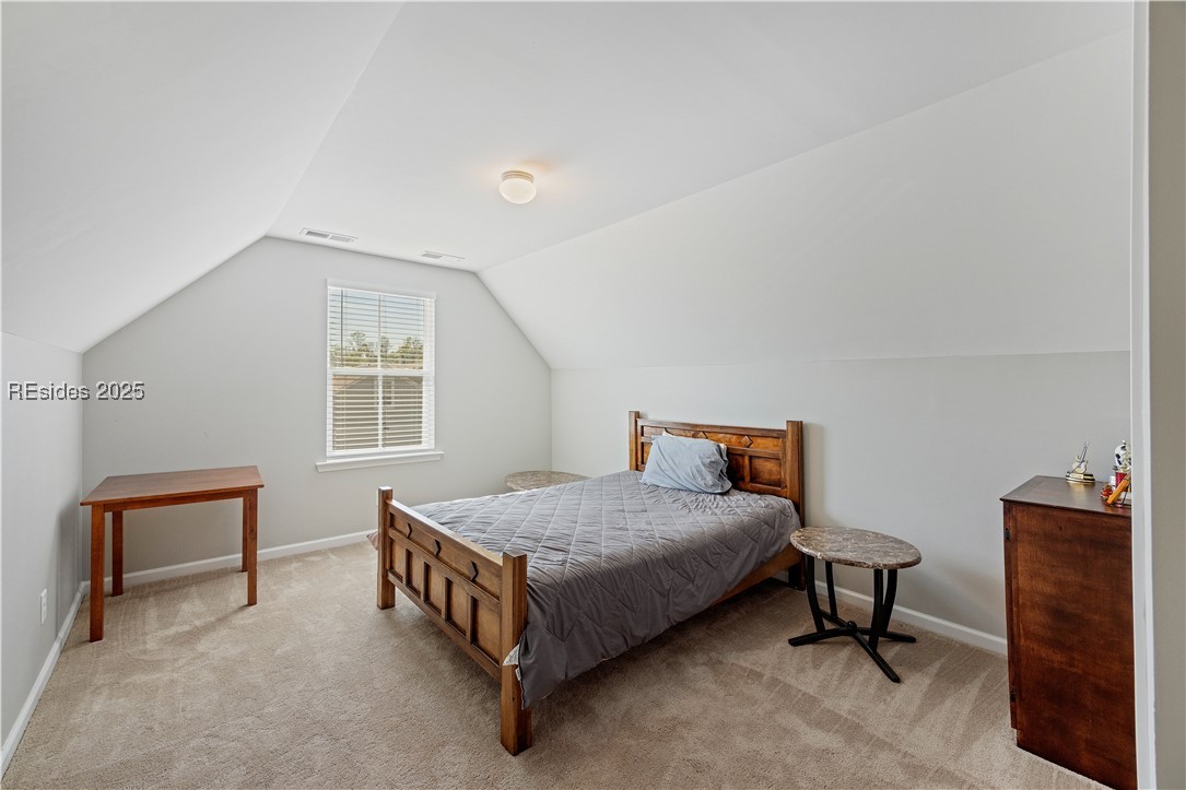 10 Benton Circle