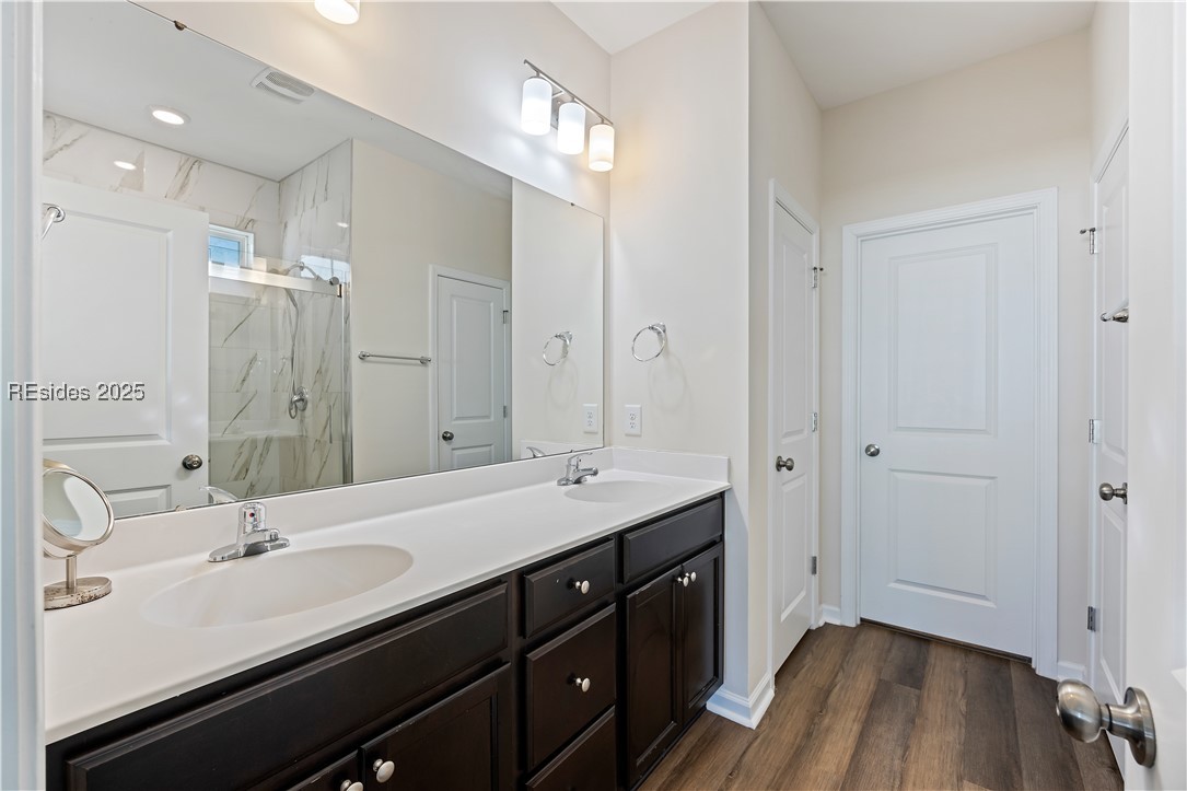 10 Benton Circle