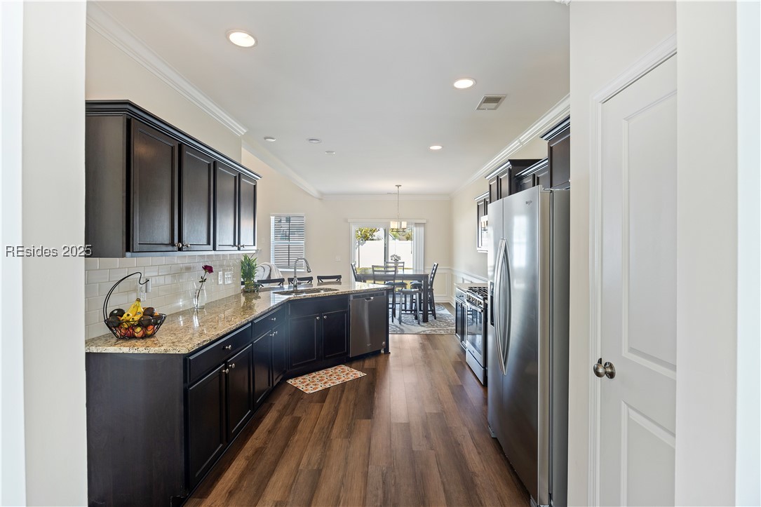 10 Benton Circle