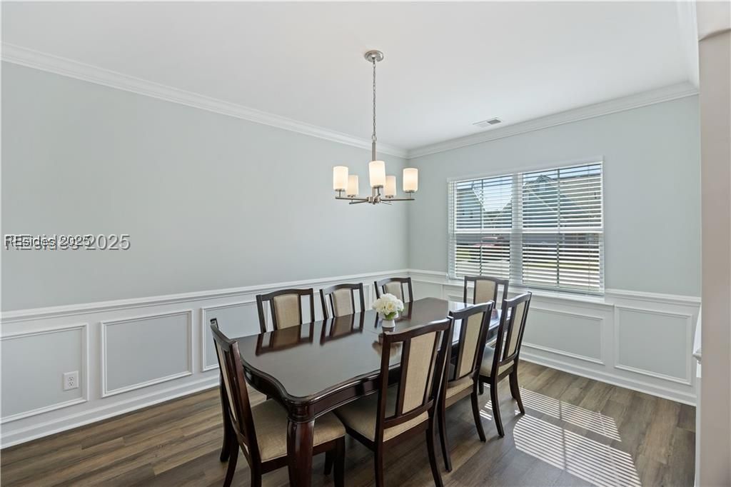 10 Benton Circle