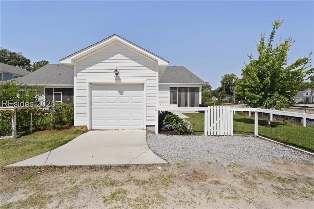 11 Basin Trail Street