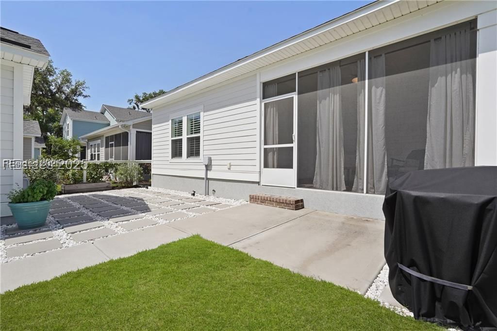 11 Basin Trail Street