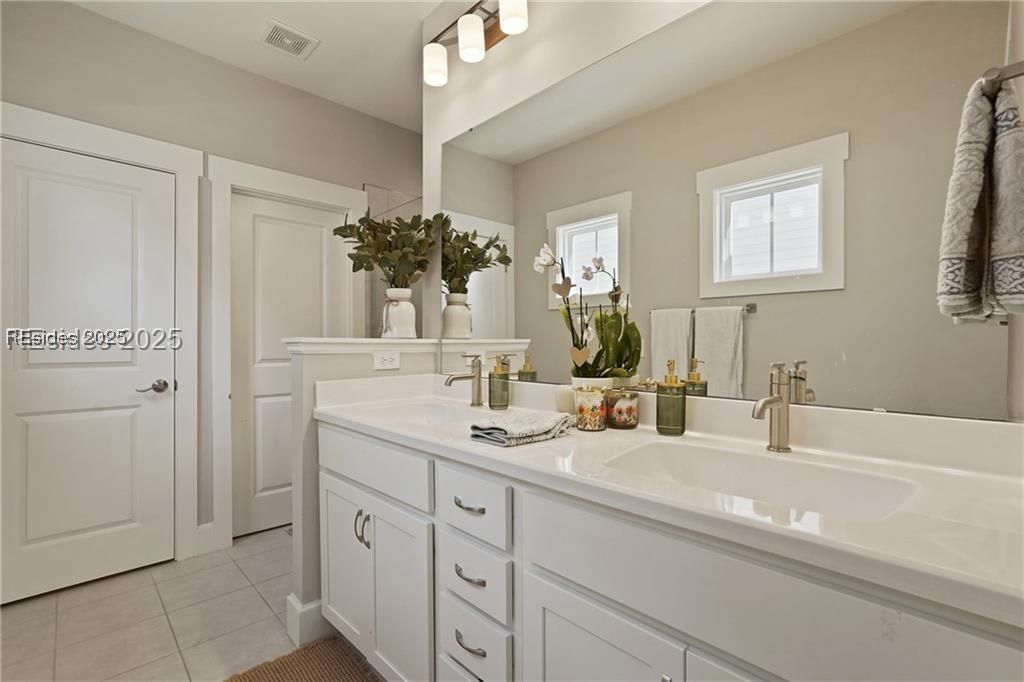 11 Basin Trail Street