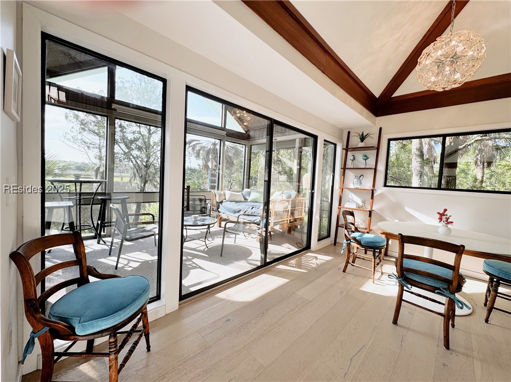 11 Palm Isle Court