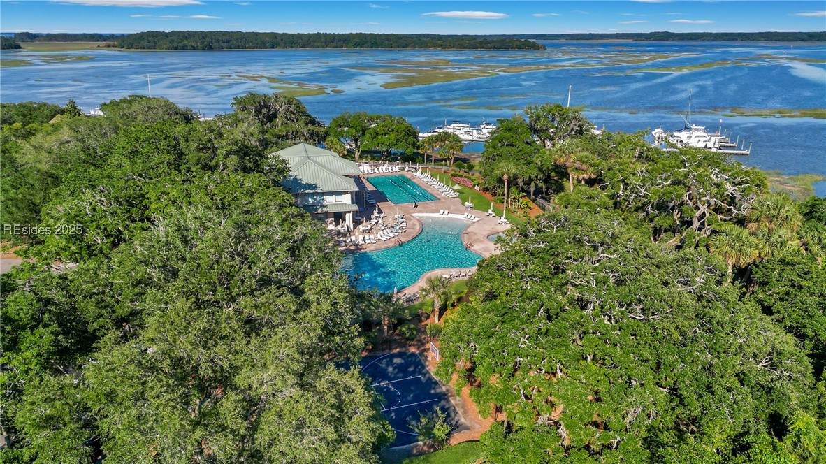 11 Palm Isle Court