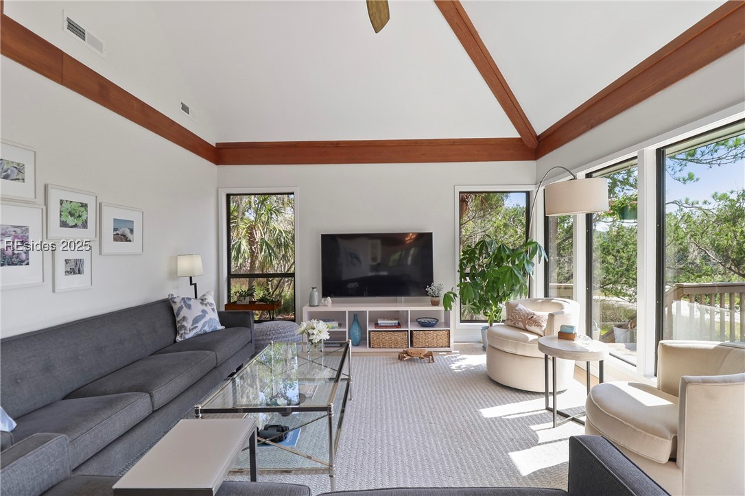 11 Palm Isle Court