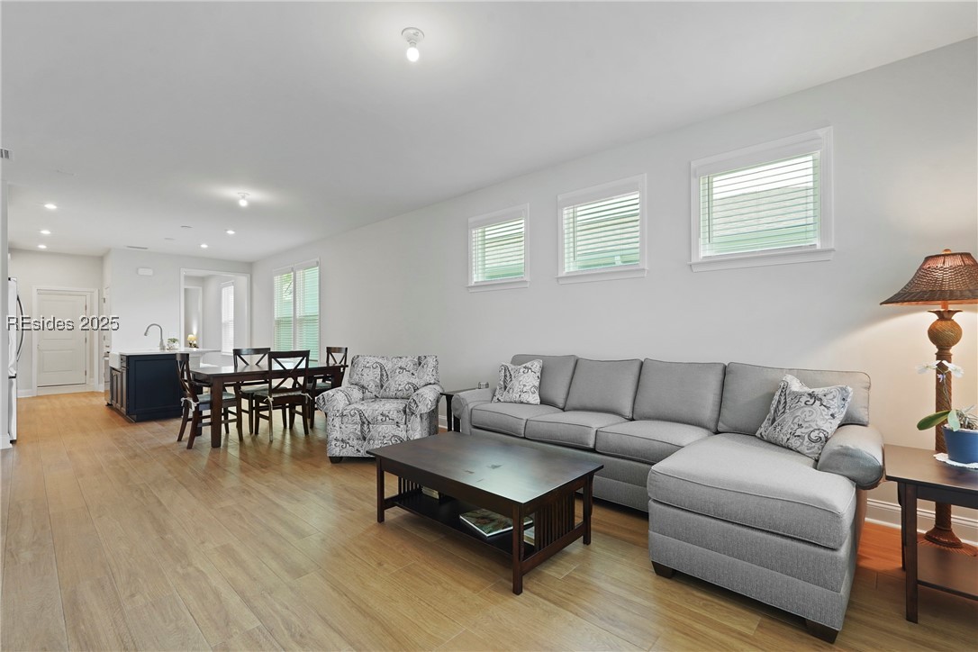 821 Aurora Way
