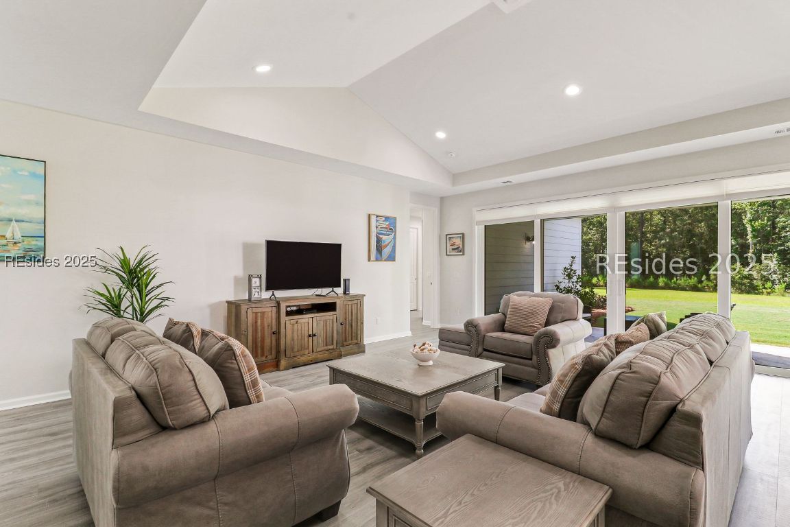 595 Margaritaville Avenue S