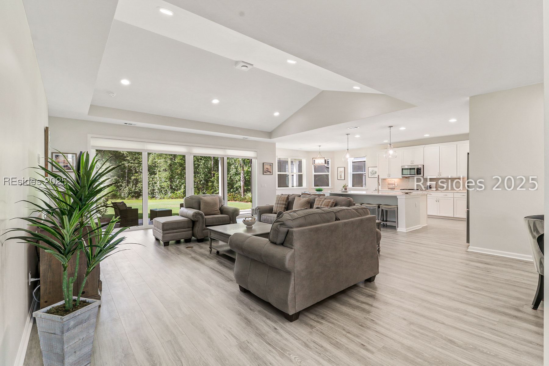 595 Margaritaville Avenue S