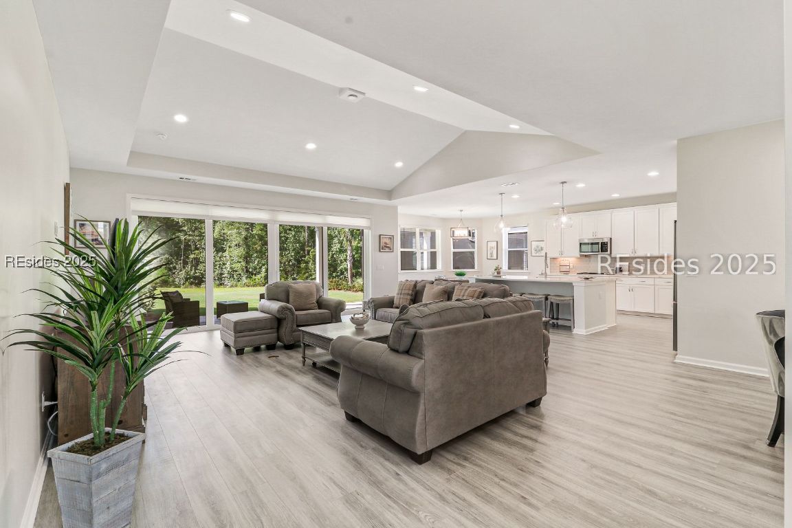 595 Margaritaville Avenue S