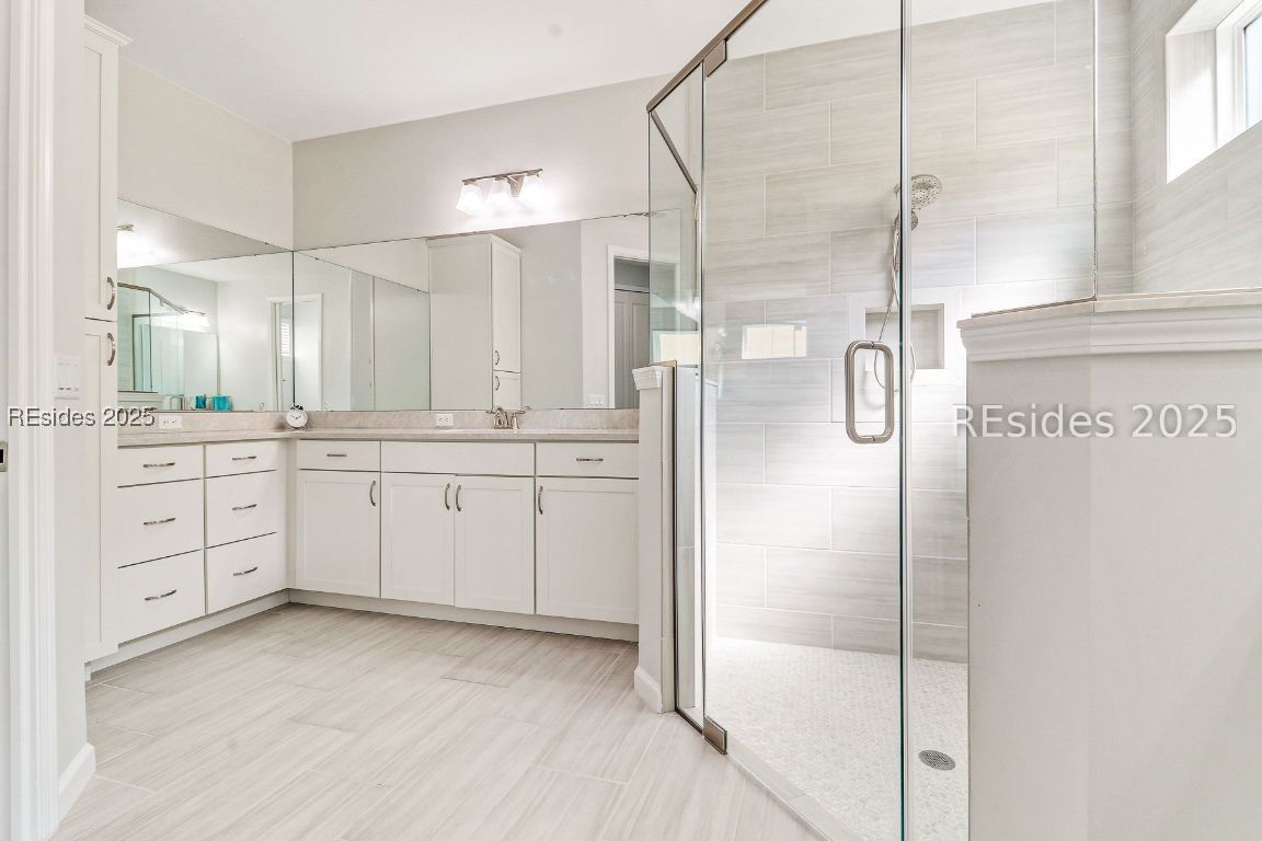 595 Margaritaville Avenue S