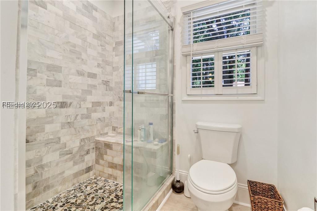 8 Dolphin Point Drive