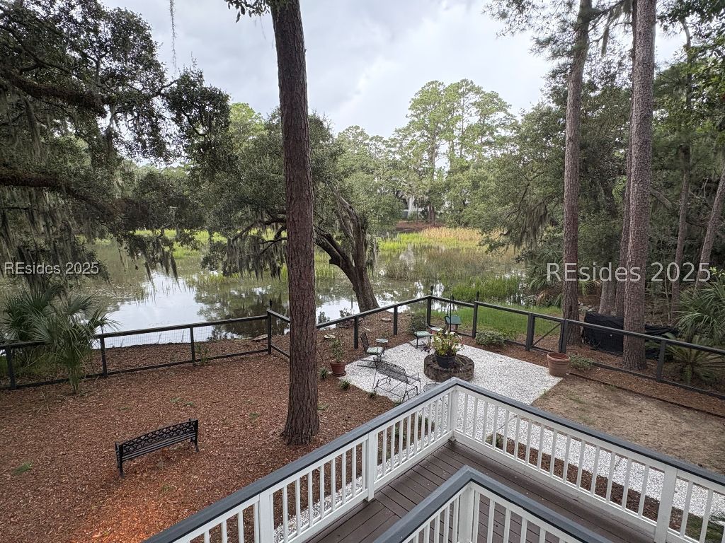 8 Dolphin Point Drive