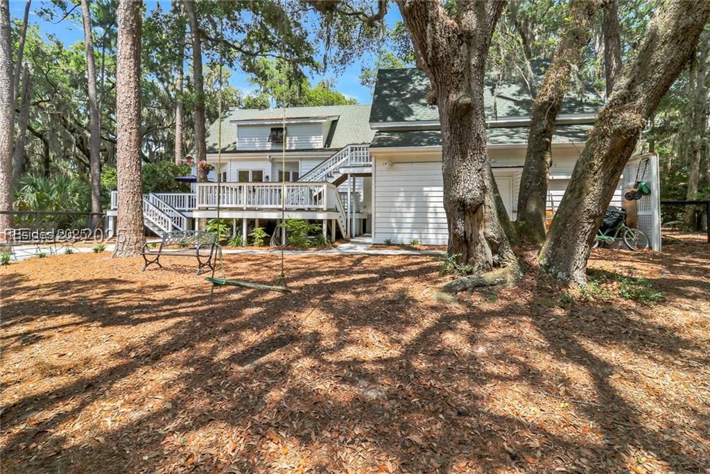 8 Dolphin Point Drive