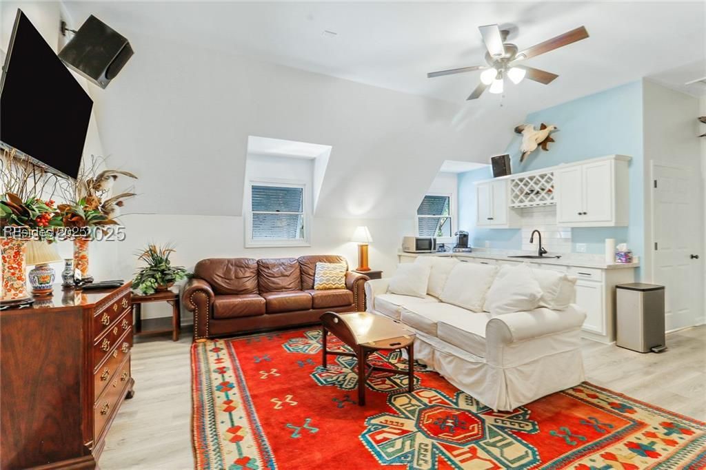 8 Dolphin Point Drive