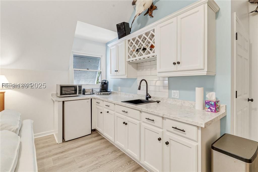 8 Dolphin Point Drive